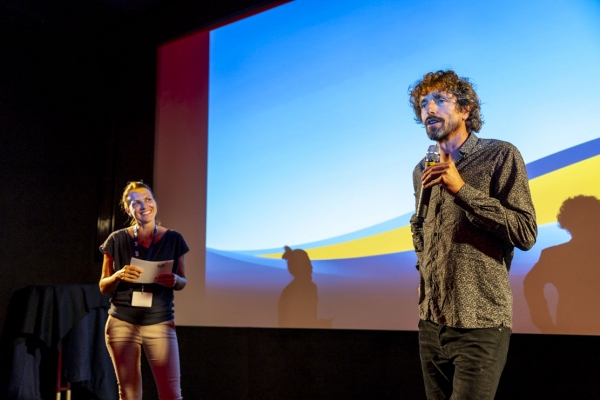 Moderatorin Verena Schmöller, Frédéric Choffat (Regie) (© Pavel Broz)